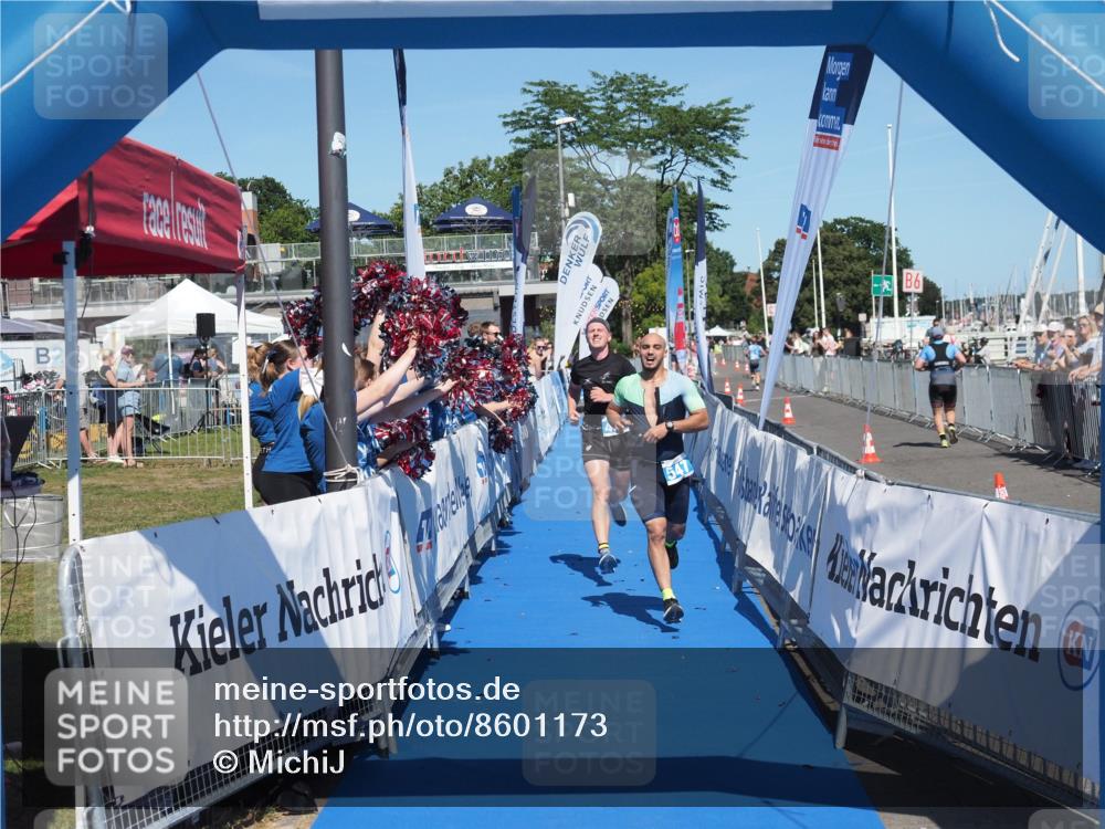 17.08.2025 - KN Förde Triathlon 2025 MichiJ http://msf.ph/oto/8601173 17.08.2025 14:07:07 Laufen 484, 547 meine-sportfotos.de