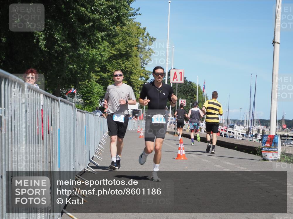 17.08.2025 - KN Förde Triathlon 2025 KatJ http://msf.ph/oto/8601186 17.08.2025 13:42:35 Laufen 426, 517 meine-sportfotos.de