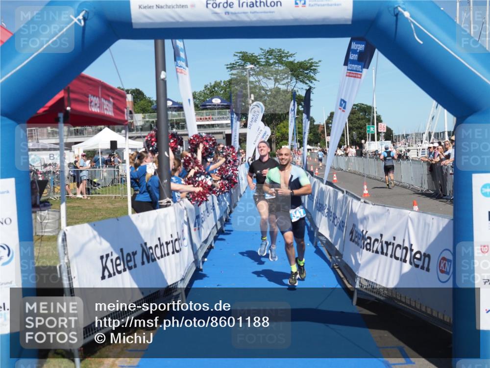 17.08.2025 - KN Förde Triathlon 2025 MichiJ http://msf.ph/oto/8601188 17.08.2025 14:07:08 Laufen 484, 547 meine-sportfotos.de