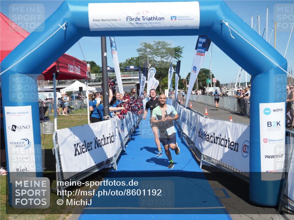 17.08.2025 - KN Förde Triathlon 2025 MichiJ http://msf.ph/oto/8601192 17.08.2025 14:07:08 Laufen 484, 547 meine-sportfotos.de