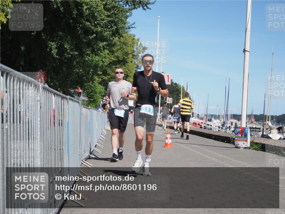 17.08.2025 - KN Förde Triathlon 2025 KatJ http://msf.ph/oto/8601196 17.08.2025 13:42:36 Laufen 426, 517 meine-sportfotos.de
