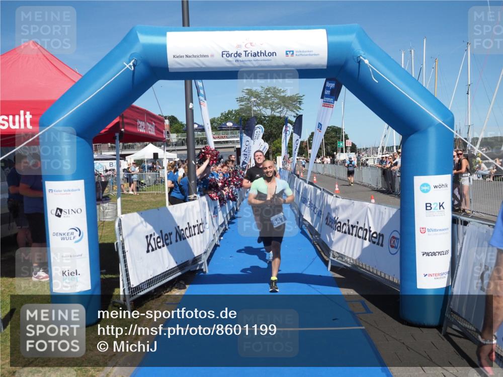 17.08.2025 - KN Förde Triathlon 2025 MichiJ http://msf.ph/oto/8601199 17.08.2025 14:07:08 Laufen 484, 547 meine-sportfotos.de