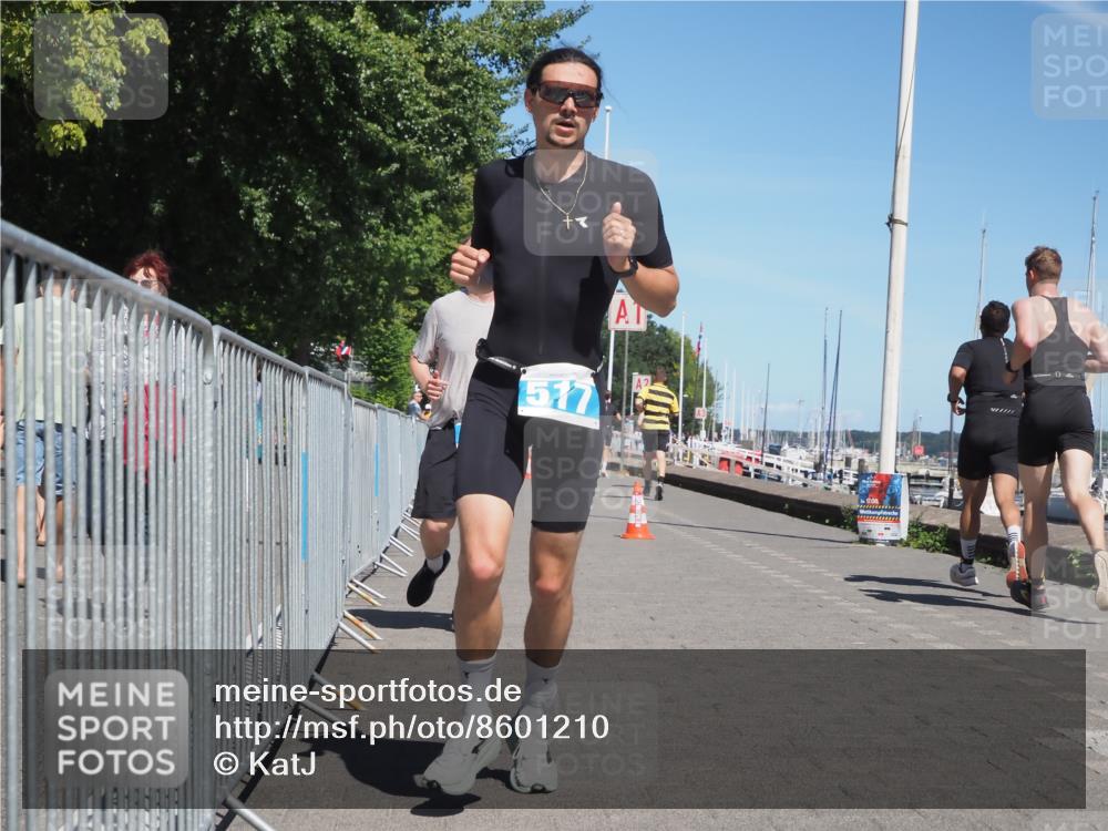 17.08.2025 - KN Förde Triathlon 2025 KatJ http://msf.ph/oto/8601210 17.08.2025 13:42:37 Laufen 426, 439, 517 meine-sportfotos.de