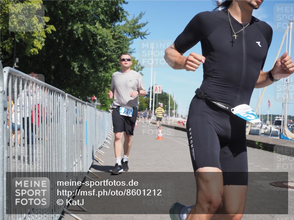 17.08.2025 - KN Förde Triathlon 2025 KatJ http://msf.ph/oto/8601212 17.08.2025 13:42:38 Laufen 426, 439, 517 meine-sportfotos.de