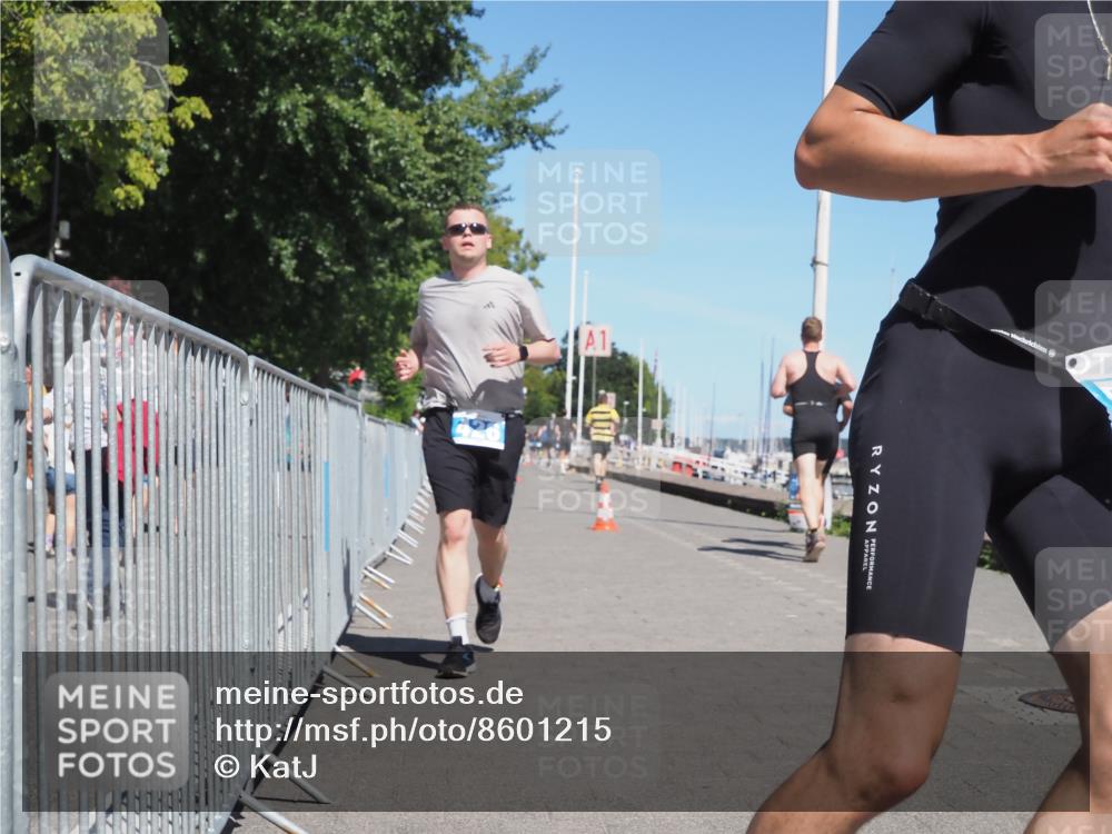 17.08.2025 - KN Förde Triathlon 2025 KatJ http://msf.ph/oto/8601215 17.08.2025 13:42:38 Laufen 426, 439, 517 meine-sportfotos.de