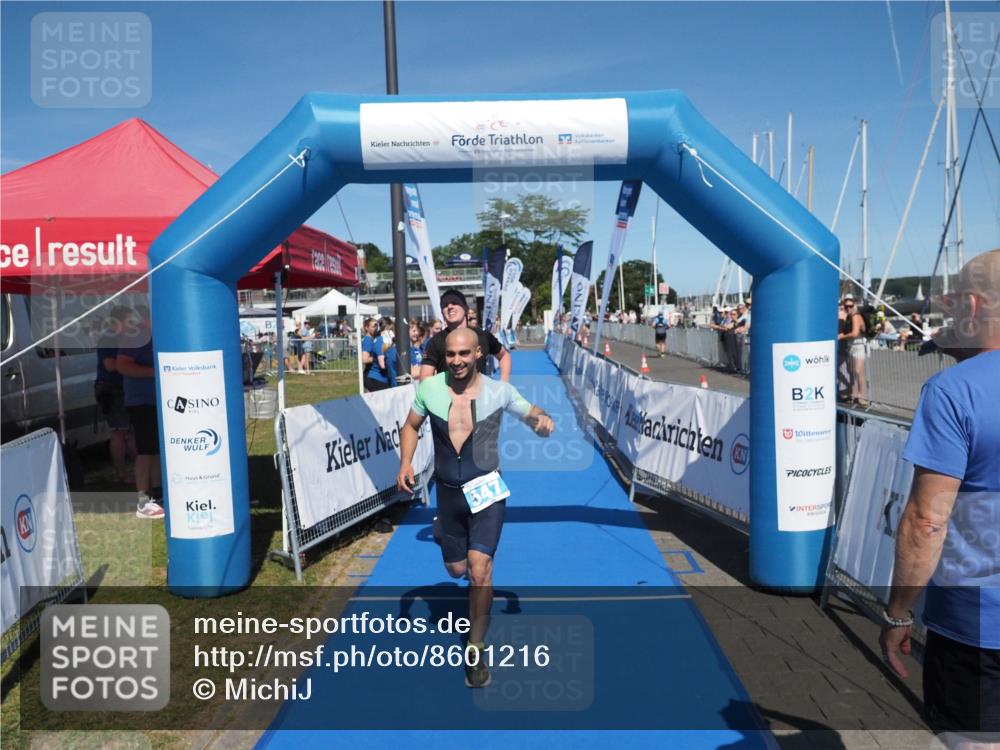 17.08.2025 - KN Förde Triathlon 2025 MichiJ http://msf.ph/oto/8601216 17.08.2025 14:07:09 Laufen 484, 547 meine-sportfotos.de