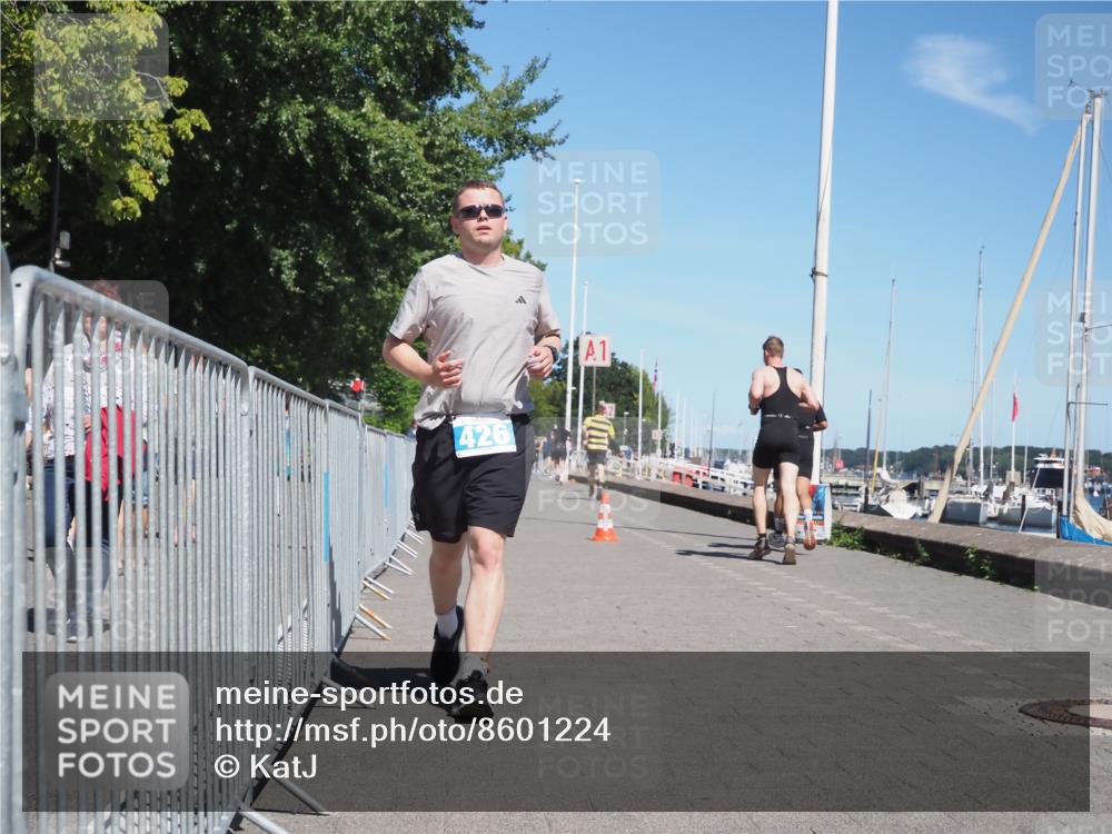 17.08.2025 - KN Förde Triathlon 2025 KatJ http://msf.ph/oto/8601224 17.08.2025 13:42:39 Laufen 426, 439, 517 meine-sportfotos.de
