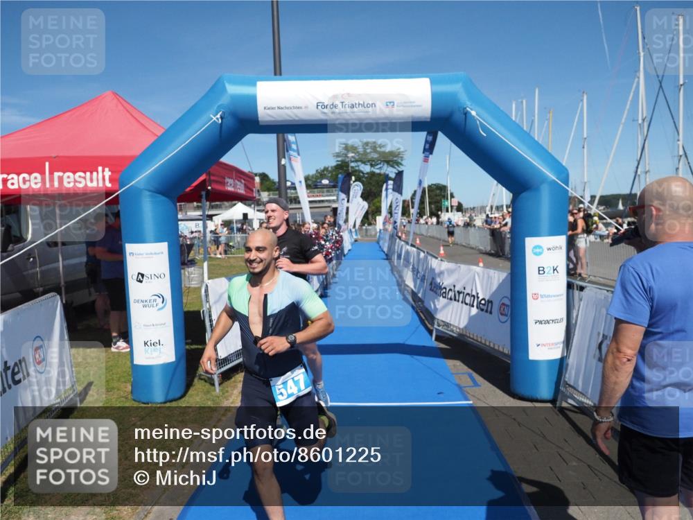 17.08.2025 - KN Förde Triathlon 2025 MichiJ http://msf.ph/oto/8601225 17.08.2025 14:07:10 Laufen 484, 547 meine-sportfotos.de