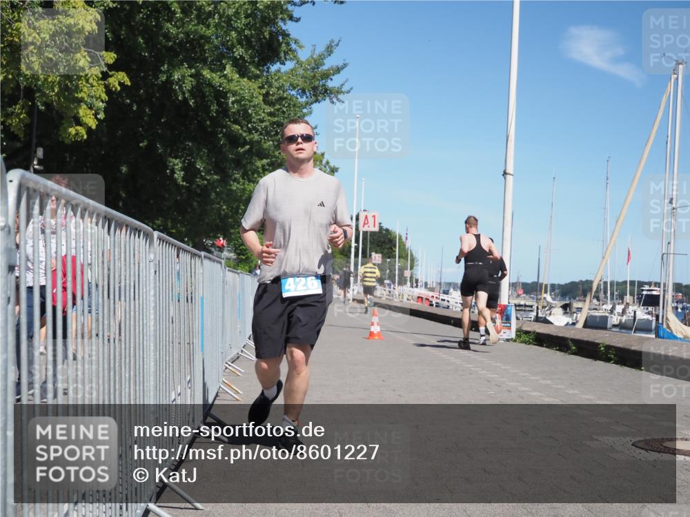 17.08.2025 - KN Förde Triathlon 2025 KatJ http://msf.ph/oto/8601227 17.08.2025 13:42:39 Laufen 426, 439, 517 meine-sportfotos.de