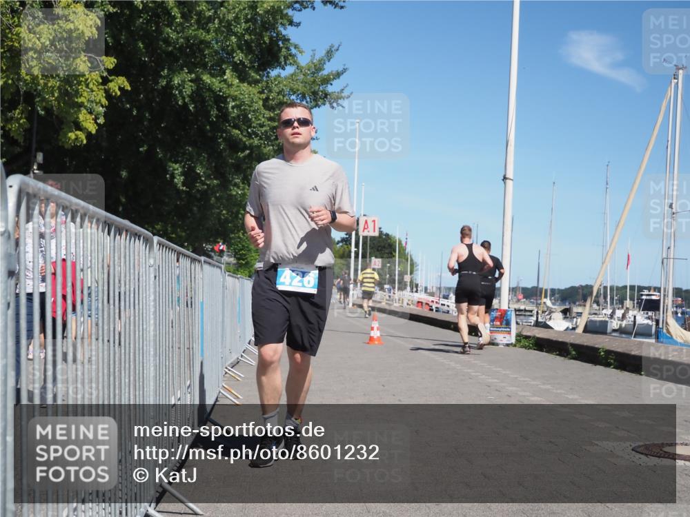 17.08.2025 - KN Förde Triathlon 2025 KatJ http://msf.ph/oto/8601232 17.08.2025 13:42:39 Laufen 426, 439, 517 meine-sportfotos.de