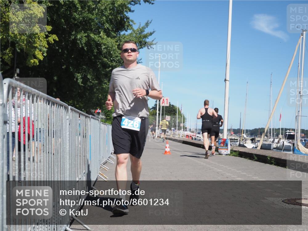 17.08.2025 - KN Förde Triathlon 2025 KatJ http://msf.ph/oto/8601234 17.08.2025 13:42:39 Laufen 426, 439, 517 meine-sportfotos.de