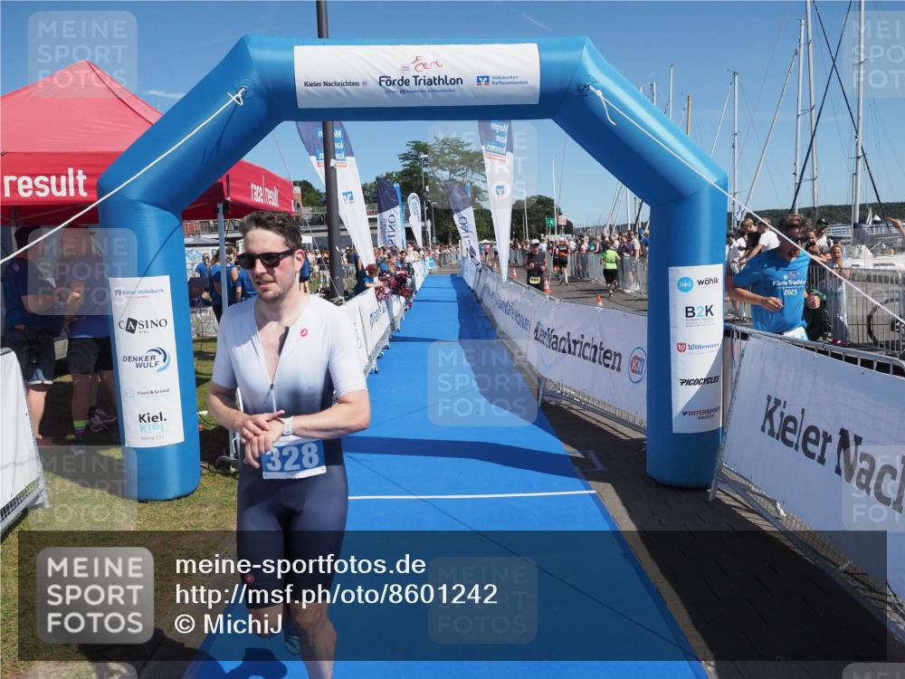 17.08.2025 - KN Förde Triathlon 2025 MichiJ http://msf.ph/oto/8601242 17.08.2025 12:17:08 Laufen 328 meine-sportfotos.de