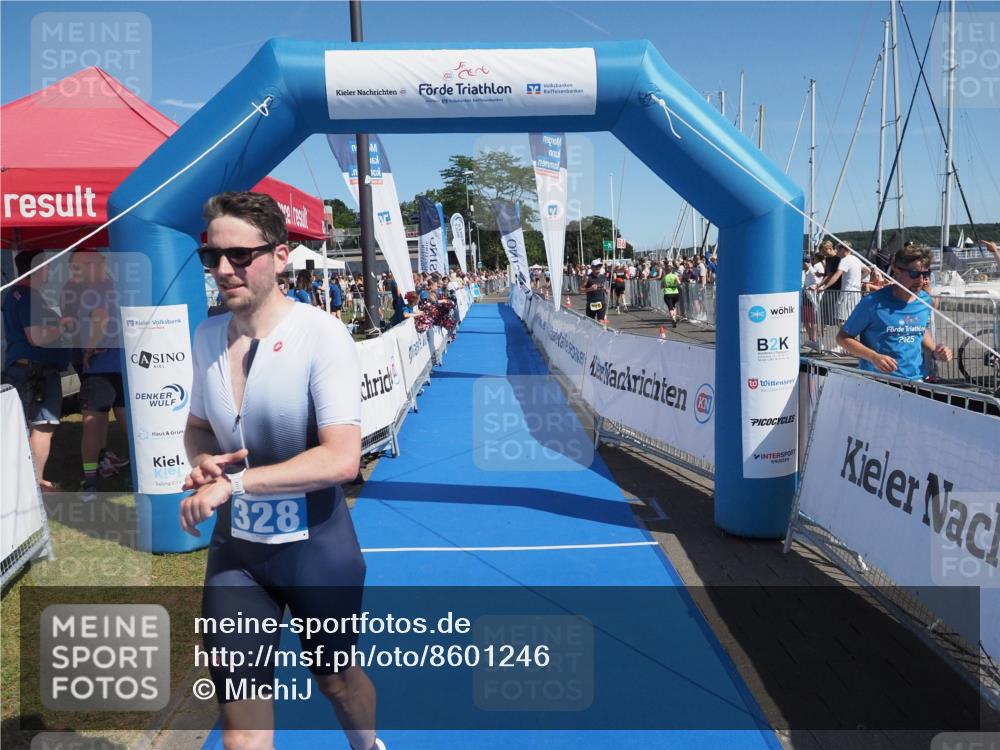 17.08.2025 - KN Förde Triathlon 2025 MichiJ http://msf.ph/oto/8601246 17.08.2025 12:17:08 Laufen 328 meine-sportfotos.de