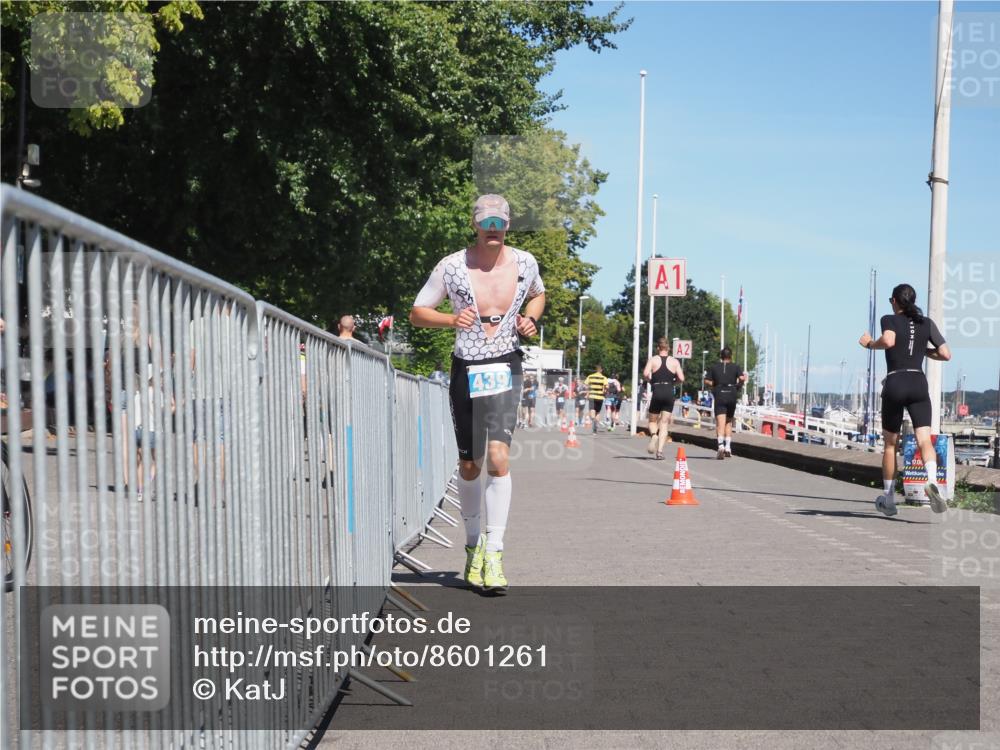 17.08.2025 - KN Förde Triathlon 2025 KatJ http://msf.ph/oto/8601261 17.08.2025 13:42:44 Laufen 439 meine-sportfotos.de
