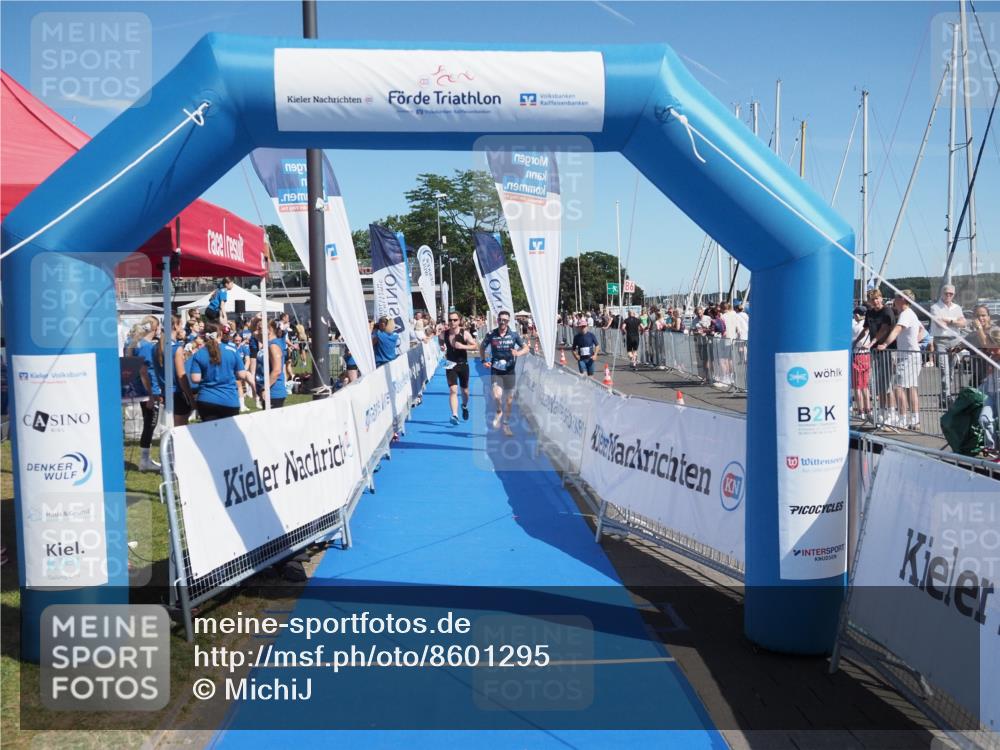 17.08.2025 - KN Förde Triathlon 2025 MichiJ http://msf.ph/oto/8601295 17.08.2025 12:17:53 Laufen 330, 370 meine-sportfotos.de