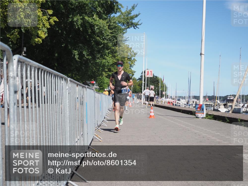 17.08.2025 - KN Förde Triathlon 2025 KatJ http://msf.ph/oto/8601354 17.08.2025 13:42:58 Laufen 420, 427, 430, 494, 498 meine-sportfotos.de