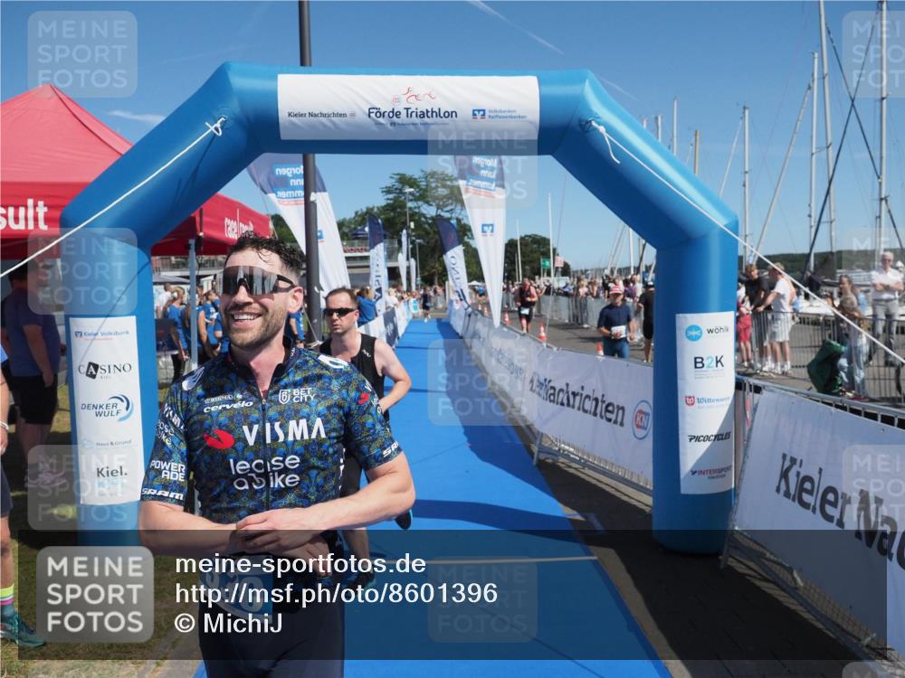 17.08.2025 - KN Förde Triathlon 2025 MichiJ http://msf.ph/oto/8601396 17.08.2025 12:17:57 Laufen 330, 370 meine-sportfotos.de