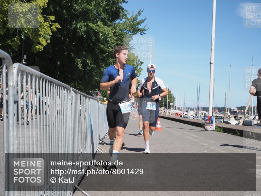 17.08.2025 - KN Förde Triathlon 2025 KatJ http://msf.ph/oto/8601429 17.08.2025 13:43:05 Laufen 420, 424, 430, 498, 509 meine-sportfotos.de