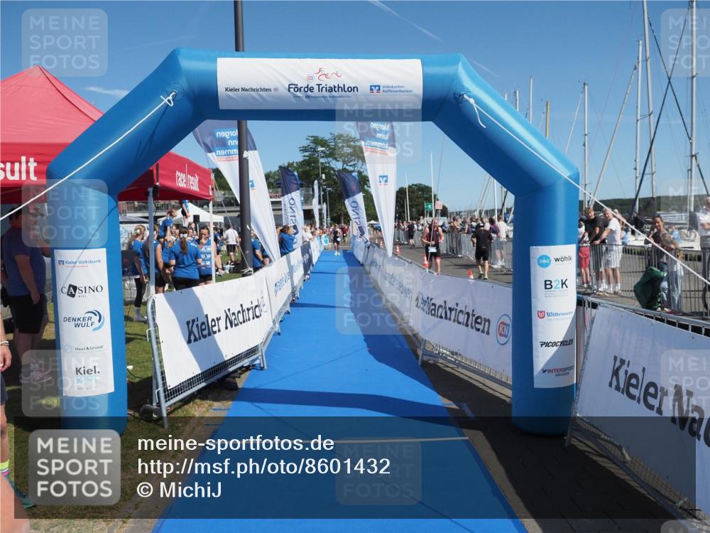 17.08.2025 - KN Förde Triathlon 2025 MichiJ http://msf.ph/oto/8601432 17.08.2025 12:17:58 Laufen 330, 370 meine-sportfotos.de