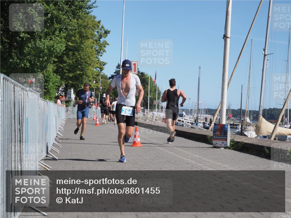 17.08.2025 - KN Förde Triathlon 2025 KatJ http://msf.ph/oto/8601455 17.08.2025 11:53:41 Laufen 264, 334 meine-sportfotos.de