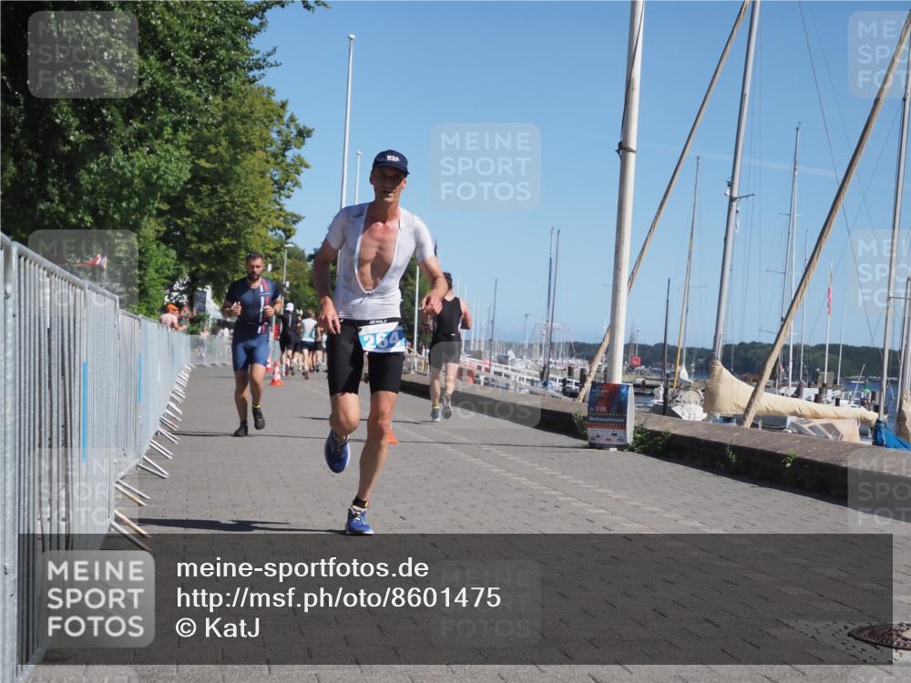 17.08.2025 - KN Förde Triathlon 2025 KatJ http://msf.ph/oto/8601475 17.08.2025 11:53:42 Laufen 264, 334 meine-sportfotos.de