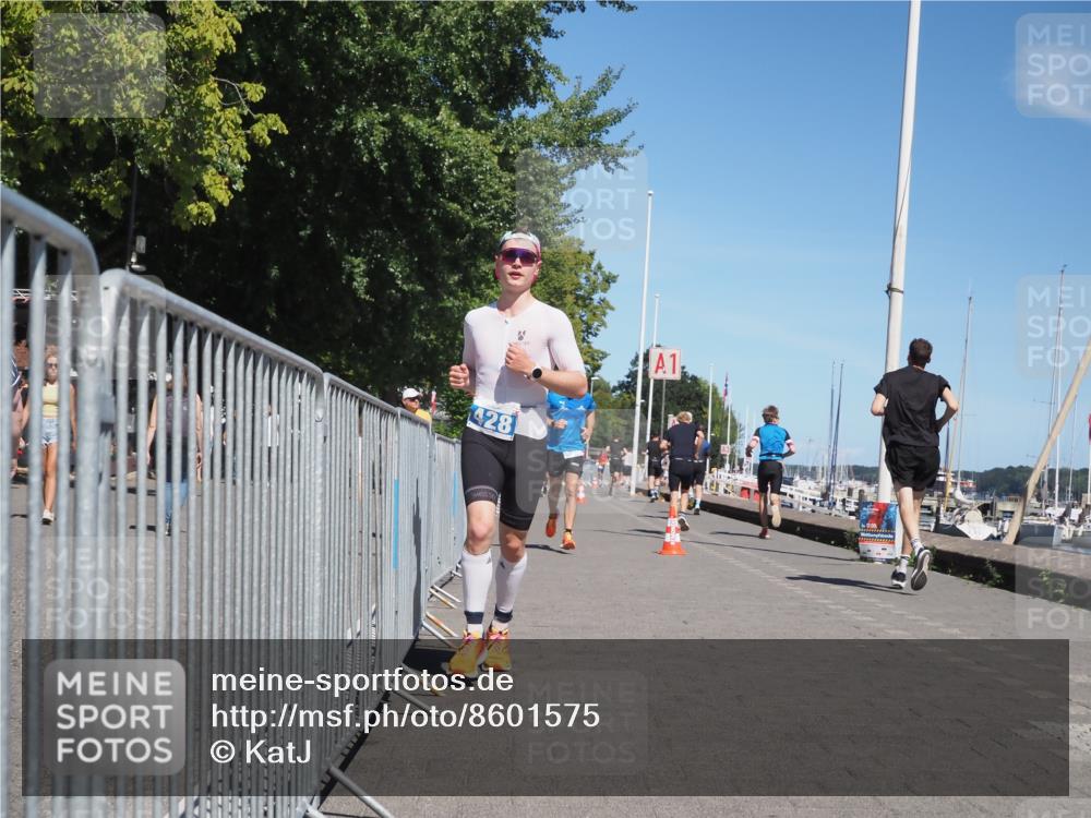 17.08.2025 - KN Förde Triathlon 2025 KatJ http://msf.ph/oto/8601575 17.08.2025 13:43:17 Laufen 428, 455, 487 meine-sportfotos.de