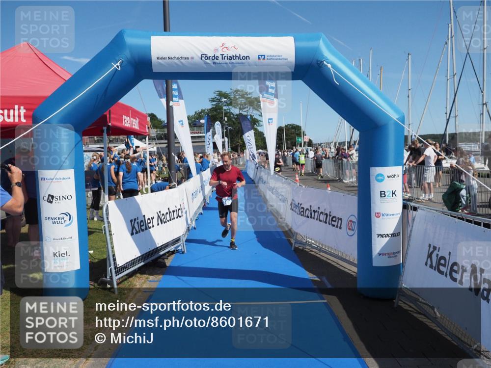 17.08.2025 - KN Förde Triathlon 2025 MichiJ http://msf.ph/oto/8601671 17.08.2025 12:18:14 Laufen 312, 329 meine-sportfotos.de