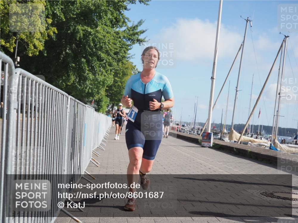 17.08.2025 - KN Förde Triathlon 2025 KatJ http://msf.ph/oto/8601687 17.08.2025 10:27:01 Laufen 159, 196, 211 meine-sportfotos.de