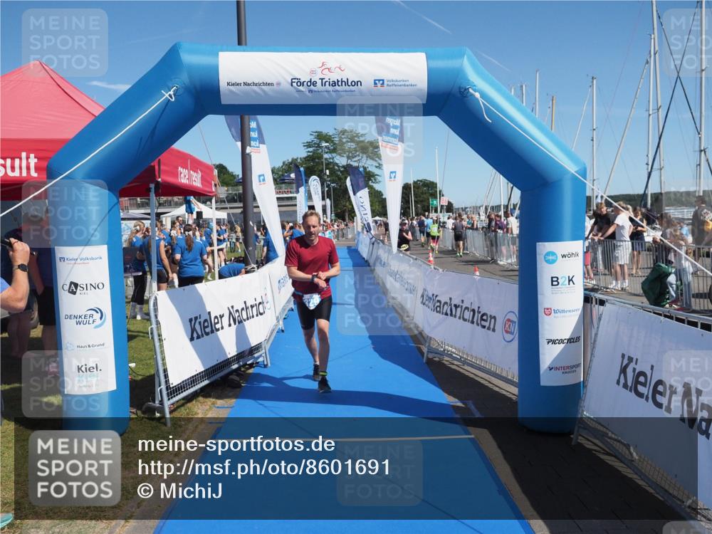17.08.2025 - KN Förde Triathlon 2025 MichiJ http://msf.ph/oto/8601691 17.08.2025 12:18:15 Laufen 329 meine-sportfotos.de