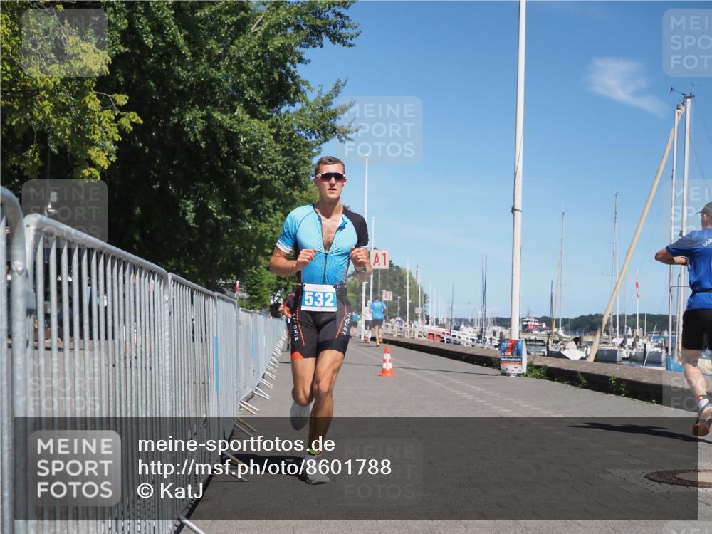 17.08.2025 - KN Förde Triathlon 2025 KatJ http://msf.ph/oto/8601788 17.08.2025 13:43:34 Laufen 472, 476, 496, 532 meine-sportfotos.de