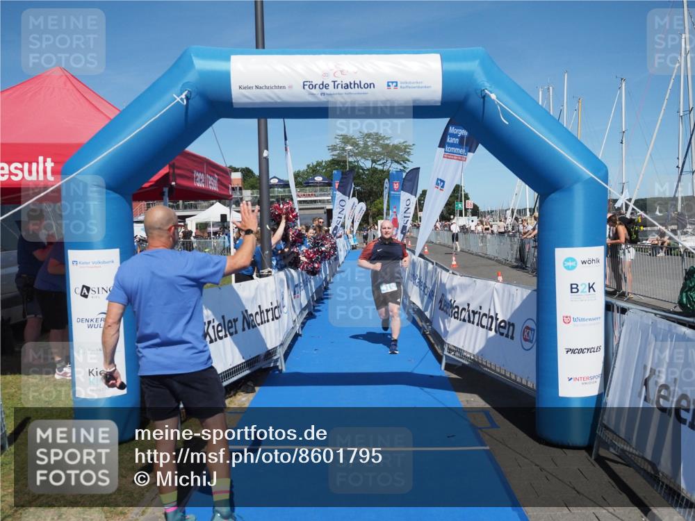 17.08.2025 - KN Förde Triathlon 2025 MichiJ http://msf.ph/oto/8601795 17.08.2025 14:11:03 Laufen 410 meine-sportfotos.de