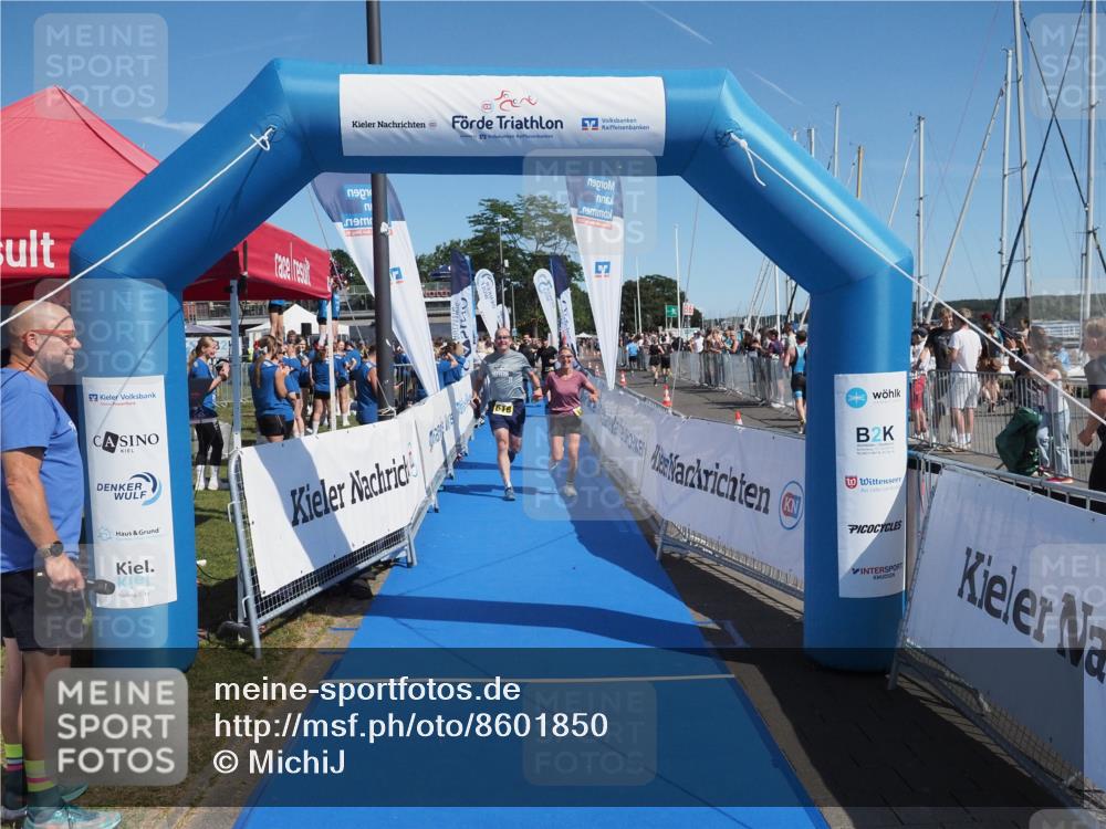 17.08.2025 - KN Förde Triathlon 2025 MichiJ http://msf.ph/oto/8601850 17.08.2025 12:18:45 Laufen 297, 618 meine-sportfotos.de