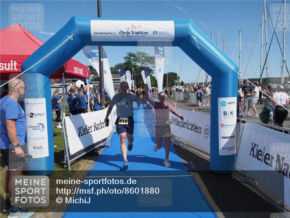 17.08.2025 - KN Förde Triathlon 2025 MichiJ http://msf.ph/oto/8601880 17.08.2025 12:18:46 Laufen 297, 618, 624 meine-sportfotos.de