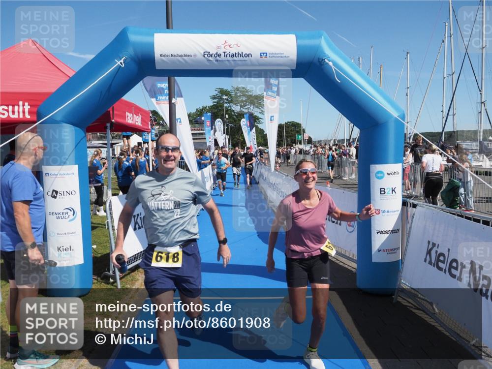 17.08.2025 - KN Förde Triathlon 2025 MichiJ http://msf.ph/oto/8601908 17.08.2025 12:18:47 Laufen 297, 618, 624 meine-sportfotos.de