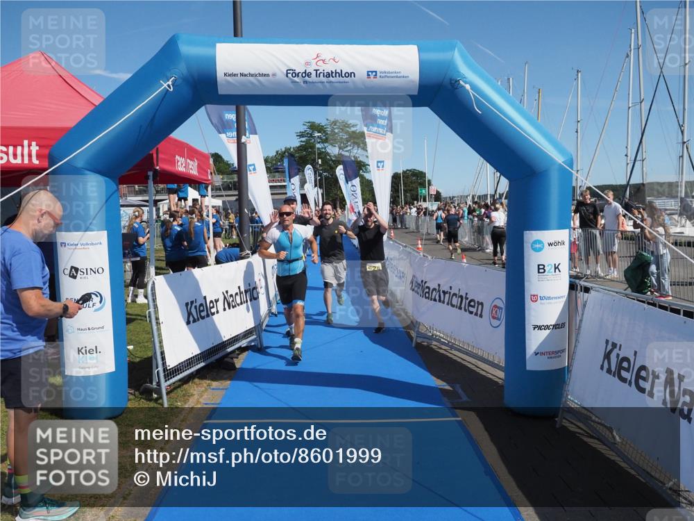 17.08.2025 - KN Förde Triathlon 2025 MichiJ http://msf.ph/oto/8601999 17.08.2025 12:18:50 Laufen 293, 297, 618, 624 meine-sportfotos.de