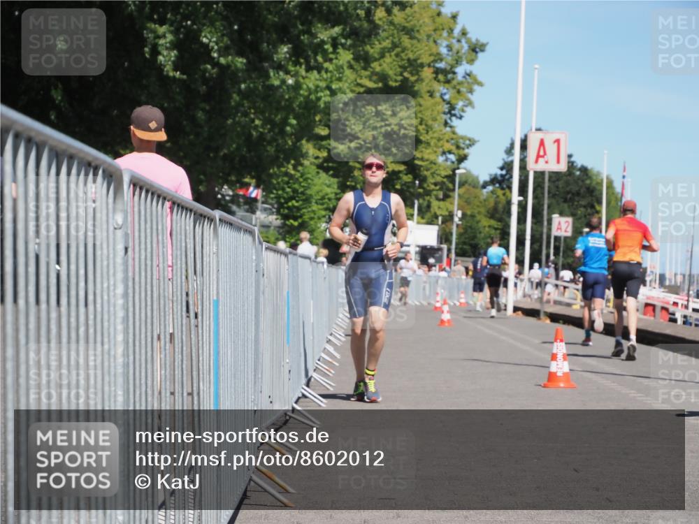 17.08.2025 - KN Förde Triathlon 2025 KatJ http://msf.ph/oto/8602012 17.08.2025 13:43:51 Laufen 464 meine-sportfotos.de