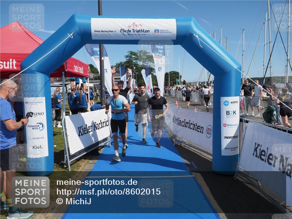 17.08.2025 - KN Förde Triathlon 2025 MichiJ http://msf.ph/oto/8602015 17.08.2025 12:18:50 Laufen 293, 297, 618, 624 meine-sportfotos.de