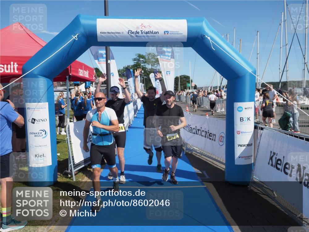 17.08.2025 - KN Förde Triathlon 2025 MichiJ http://msf.ph/oto/8602046 17.08.2025 12:18:51 Laufen 293, 297, 618, 624 meine-sportfotos.de