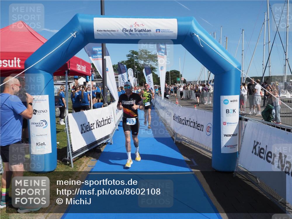 17.08.2025 - KN Förde Triathlon 2025 MichiJ http://msf.ph/oto/8602108 17.08.2025 12:18:55 Laufen 293, 297, 380, 624 meine-sportfotos.de