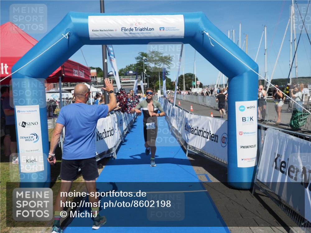 17.08.2025 - KN Förde Triathlon 2025 MichiJ http://msf.ph/oto/8602198 17.08.2025 14:11:36 Laufen 524 meine-sportfotos.de