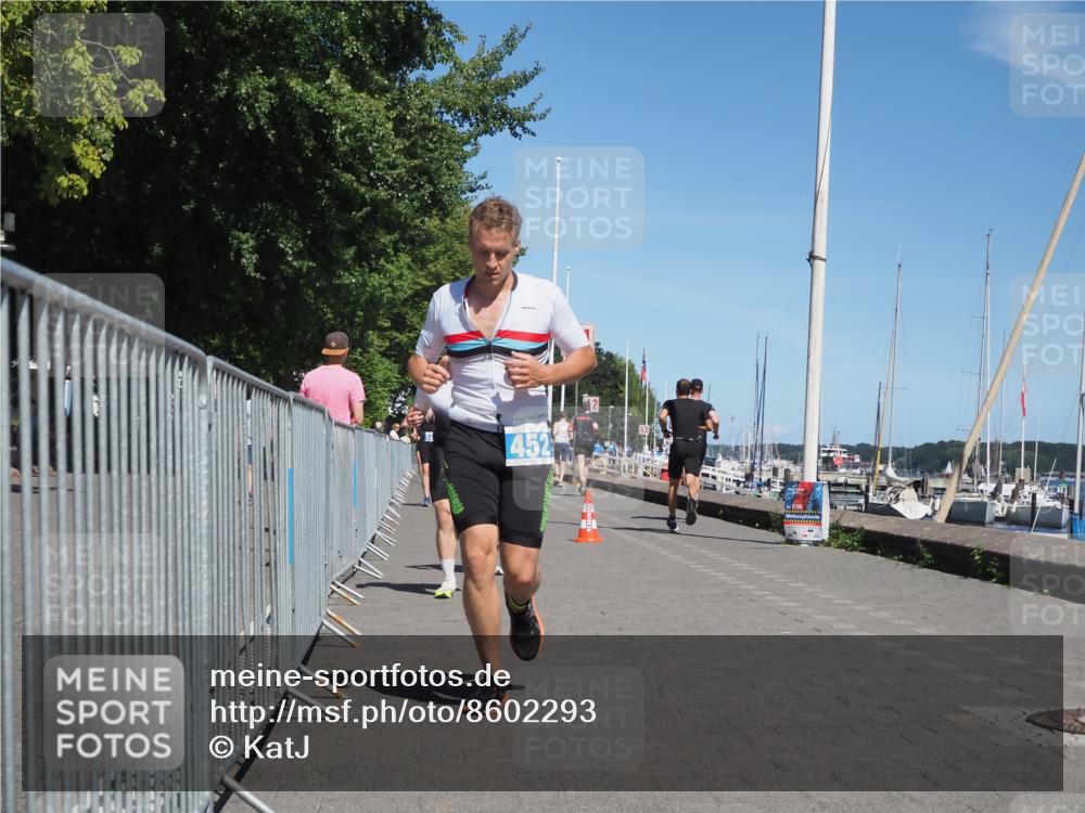 17.08.2025 - KN Förde Triathlon 2025 KatJ http://msf.ph/oto/8602293 17.08.2025 13:44:16 Laufen 440, 452, 527, 549 meine-sportfotos.de