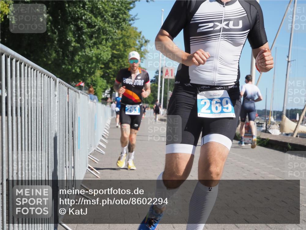 17.08.2025 - KN Förde Triathlon 2025 KatJ http://msf.ph/oto/8602294 17.08.2025 11:55:03 Laufen 269, 293 meine-sportfotos.de