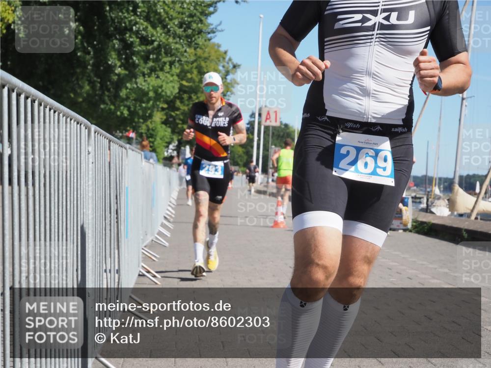 17.08.2025 - KN Förde Triathlon 2025 KatJ http://msf.ph/oto/8602303 17.08.2025 11:55:03 Laufen 269, 293 meine-sportfotos.de