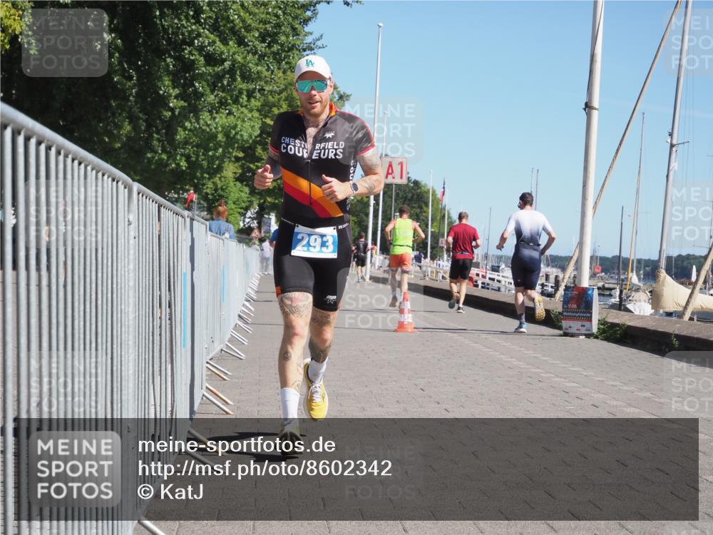 17.08.2025 - KN Förde Triathlon 2025 KatJ http://msf.ph/oto/8602342 17.08.2025 11:55:04 Laufen 269, 293, 360 meine-sportfotos.de
