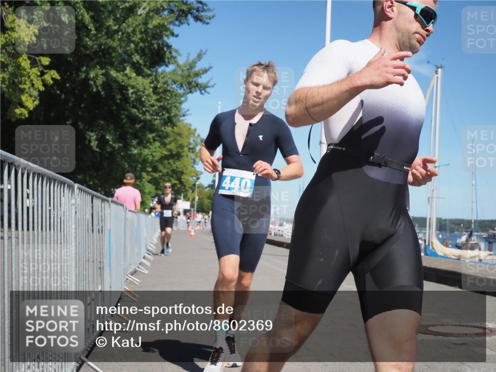 17.08.2025 - KN Förde Triathlon 2025 KatJ http://msf.ph/oto/8602369 17.08.2025 13:44:19 Laufen 440, 452, 527, 549 meine-sportfotos.de