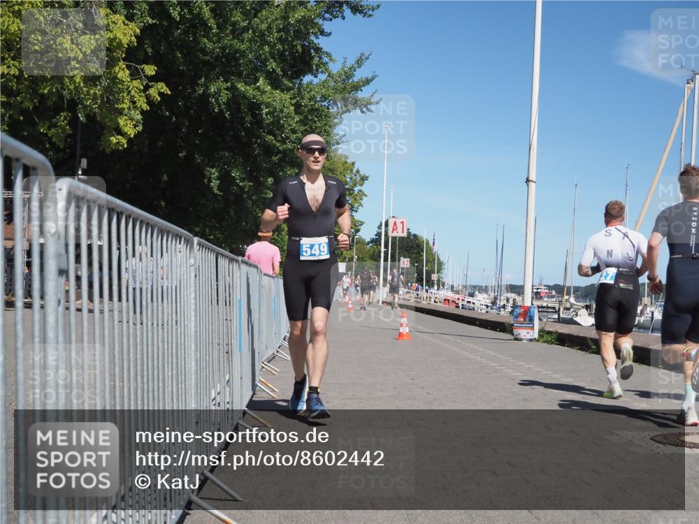17.08.2025 - KN Förde Triathlon 2025 KatJ http://msf.ph/oto/8602442 17.08.2025 13:44:23 Laufen 484, 549 meine-sportfotos.de