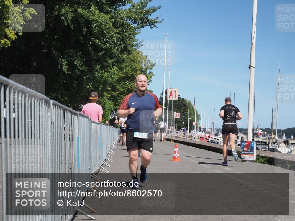 17.08.2025 - KN Förde Triathlon 2025 KatJ http://msf.ph/oto/8602570 17.08.2025 13:44:39 Laufen 410, 421 meine-sportfotos.de