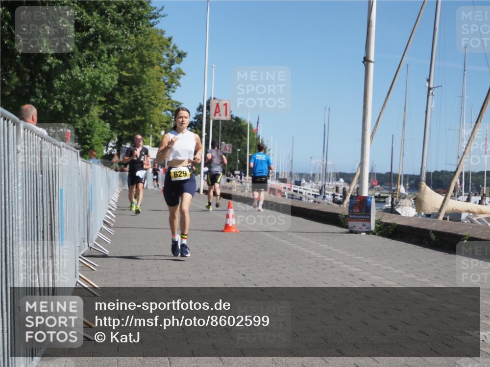 17.08.2025 - KN Förde Triathlon 2025 KatJ http://msf.ph/oto/8602599 17.08.2025 11:55:26 Laufen 267, 370, 629 meine-sportfotos.de