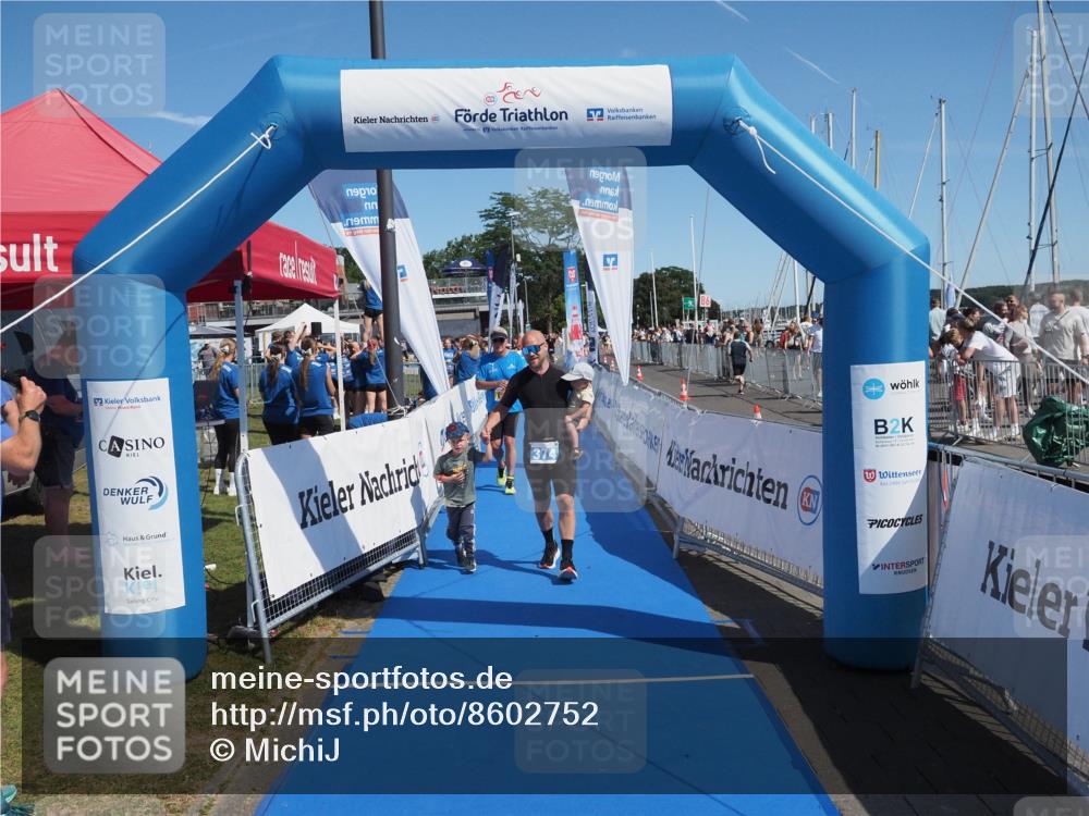 17.08.2025 - KN Förde Triathlon 2025 MichiJ http://msf.ph/oto/8602752 17.08.2025 12:19:44 Laufen 374, 609 meine-sportfotos.de
