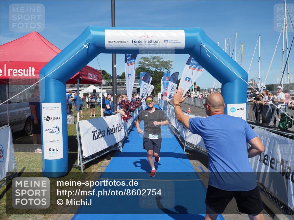 17.08.2025 - KN Förde Triathlon 2025 MichiJ http://msf.ph/oto/8602754 17.08.2025 14:14:01 Laufen 486 meine-sportfotos.de
